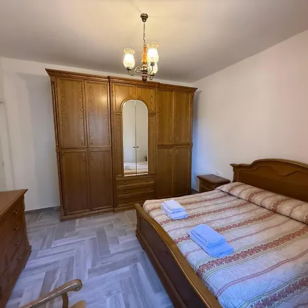 La Casetta Del Cacciatore Apartment